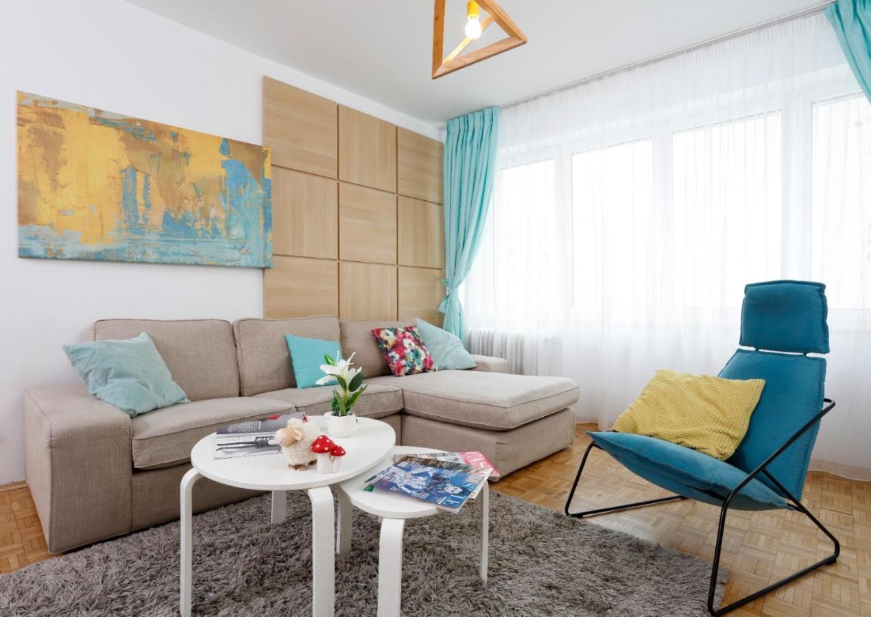Lovely 2 Bedroom Apartment Near Old Town Букурещ Екстериор снимка