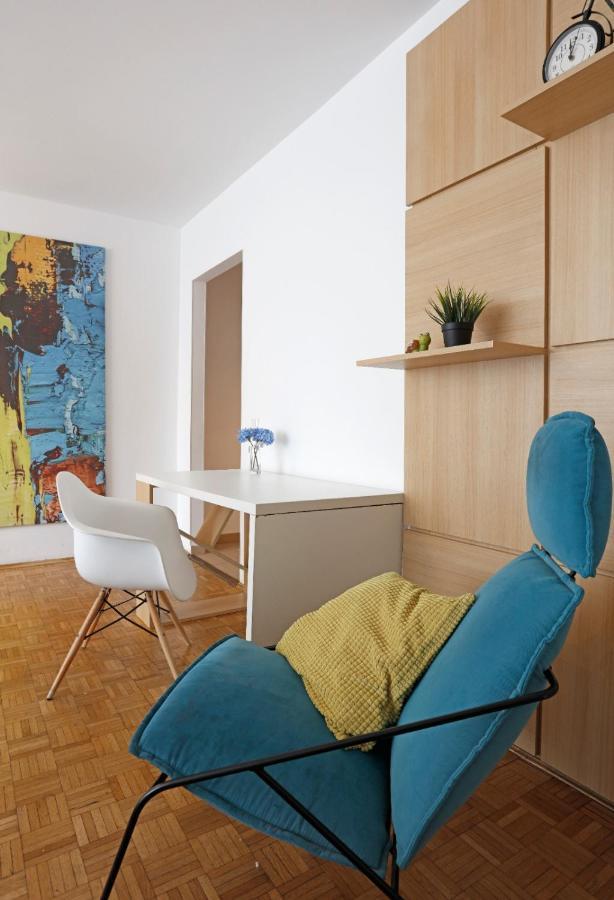 Lovely 2 Bedroom Apartment Near Old Town Букурещ Екстериор снимка
