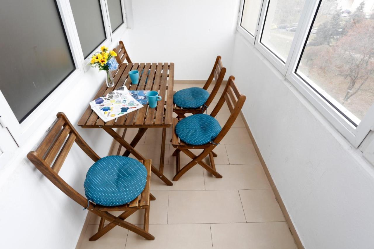 Lovely 2 Bedroom Apartment Near Old Town Букурещ Екстериор снимка